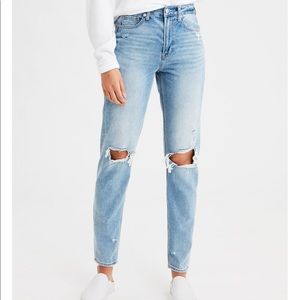 American Eagle Light Wash Mom Jeans